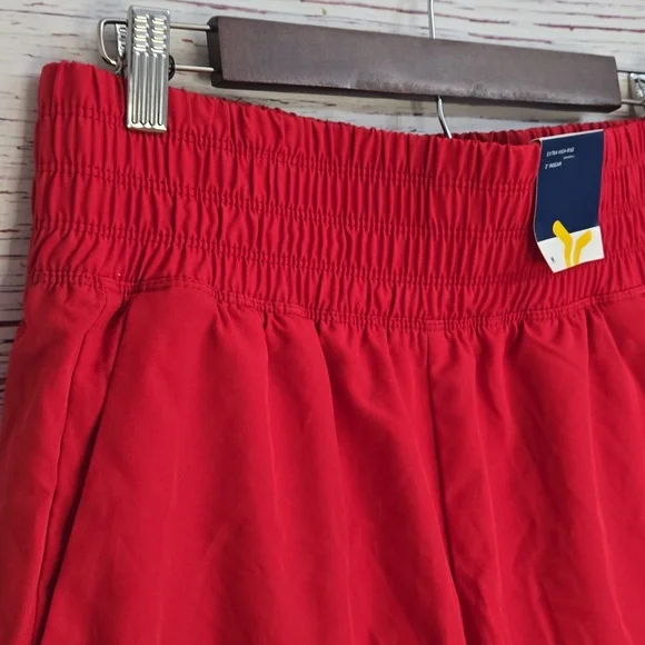Old Navy Extra High-Rise Athletic Shorts Red 3” Inseam NWT Size M - Picture 7 of 13